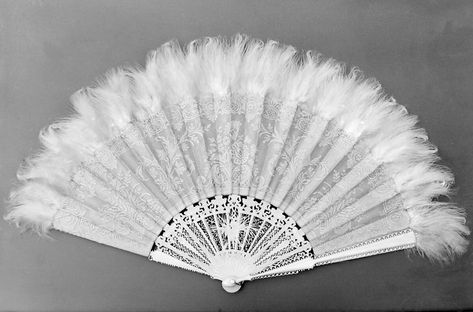 White Hand Fan, Fabric Hand Fan, Antique Fans, White Peacock, Japanese Fan, Feather Fan, Fantasy Props, Wedding Beach Ceremony, Hand Fans