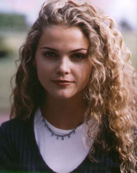 Felicity Porter | Felicity - Felicity Porter/Keri Russell Appreciation Thread # 6 - Fan ... Felicity Porter, Felicity Hair, Stars D'hollywood, Hair Motivation, Keri Russell, Peinados Fáciles Para Cabello Corto, Wavy Curly Hair, Curly Hair Inspiration, Curly Hair With Bangs