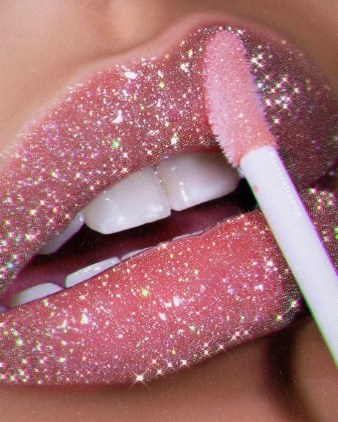 Pink Sparkly Aesthetic, Glittery Lips, Pink Glitter Lipstick, Cute Lipstick, Sparkle Lips, Glitter Photography, Glitter Lipstick, Glitter Lip Gloss, Glitter Gloss