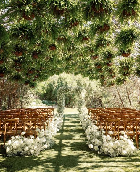 Garden Wedding Venues California, Beautiful Birthday Flowers, Country Themed Parties, Ethereal Garden, Garden Wedding Ideas, Wedding Centerpieces Mason Jars, Wedding Backyard Reception, Backyard Reception, Southern California Wedding Venues