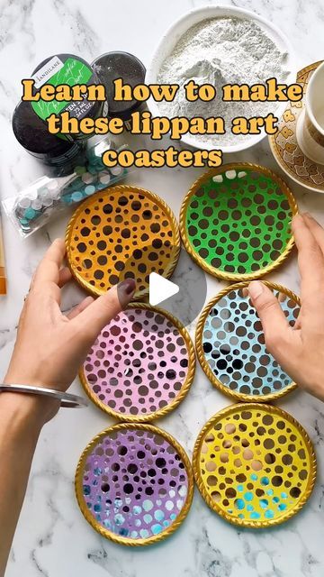 Handilane on Instagram: "Hi buddies, unleash your inner artisan and transform ordinary coasters into extraordinary works of art with Handilane. Our easy-to-follow DIY reel guides you through the mesmerizing process of creating Lippan coasters – a traditional Indian craft that adds a touch of heritage to your home décor.  Just get the material which you require, engage in a fulfilling and relaxing creative process and Impress guests with personalized coasters that reflect your unique style and creativity. You can even gift loved ones with thoughtful and personalized coasters as gifts that showcase your artistic talents.  Material from Handilane —  Circle Coasters Set Of 6 Pcs -4mm - 85 rs Mouldit Clay - 40 rs Circle Mirrors - 6mm, 8mm, and 12mm - 100 grams -85 rs each pack  Lippan Powder - Lippan Art Easy Circle, Polymer Clay Coasters Ideas, Diy Tea Coasters, Cool Coasters Design, Coaster Crafts For Kids, Diy Clay Coaster Ideas, Lippan Art Coasters, Lippan Art For Diwali, Circle Lippan Art