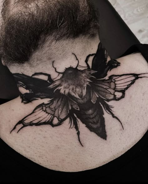 Dark Tattoo Ideas, Gotik Tattoo, Shadow Tattoo, Tier Tattoo, Insect Tattoo, Bug Tattoo, Wicked Tattoos, Scary Tattoos, Creepy Tattoos