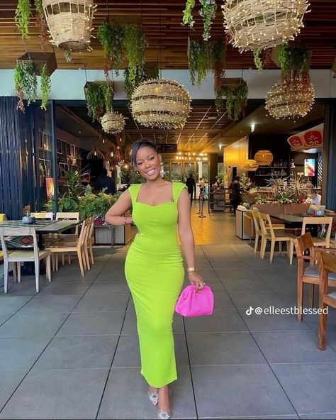 Green Dress Outfit, Cute Modest Outfits, African Inspired Clothing, African Print Dress Designs, Dinner Dress Classy, Plus Size Summer Outfit, Fashion Top Outfits, Elegant Dresses Classy, Effortlessly Chic Outfits