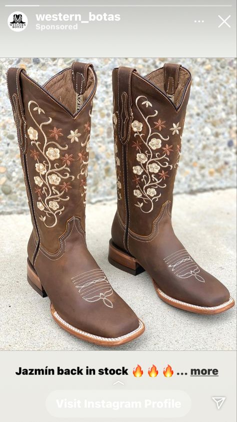 Prom Boots, Vaquera Boots, Cowgirl Boots Square Toed, Granola Outfits, Cute Cowgirl Boots, Botas Western, Cute Cowgirl, Western Shoes, Boots Ideas