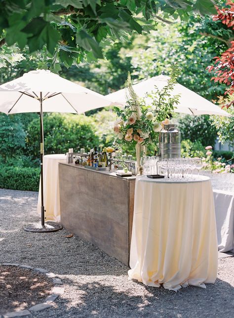 Garden Wedding Cocktail Tables, Outdoor Wedding Bar Table, Backyard Party Fence Decor, Garden Wedding Bar Ideas, Backyard Wedding Lounge Area, Cocktail Hour Poolside Wedding, Summer Wedding Garden Party, May Garden Wedding, Champagne Garden Party