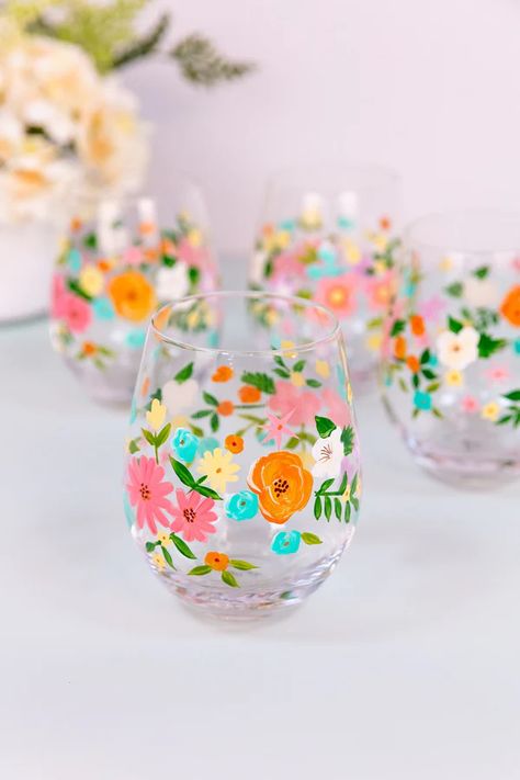 Meadow Stemless Wine Glass | Glasses | Carraig Donn Hand Painted Glassware Diy, Diy Wine Glasses Painted, Glass Drawing, Diy Wine Glasses, Hand Painted Glassware, Wine Glass Art, Painted Glasses, Wedding Cups, Painting Glassware