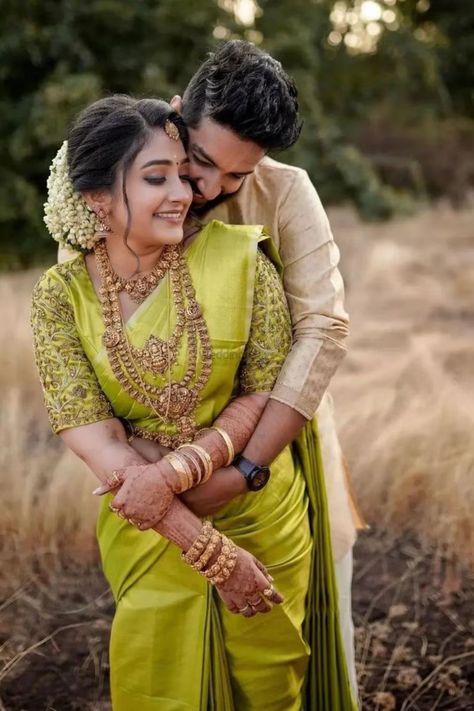 Here are Some BEST Couple Photography Ideas & Poses for South Indian Couples that you MUST need to capture for your wedding functions. #weddingbazaar #indianwedding #southindianweddingphotography #southindiancouplephotoshoot #southindiancouplephotoshoottraditional #southindiancouplephotoshootpose Indian Couple Photography Poses, Photography Poses Black And White, Indian Couple Photography, South Indian Couple, Marriage Photoshoot, Romantic Poses, Downtown Photography, Couples Pics, Bride Photos Poses