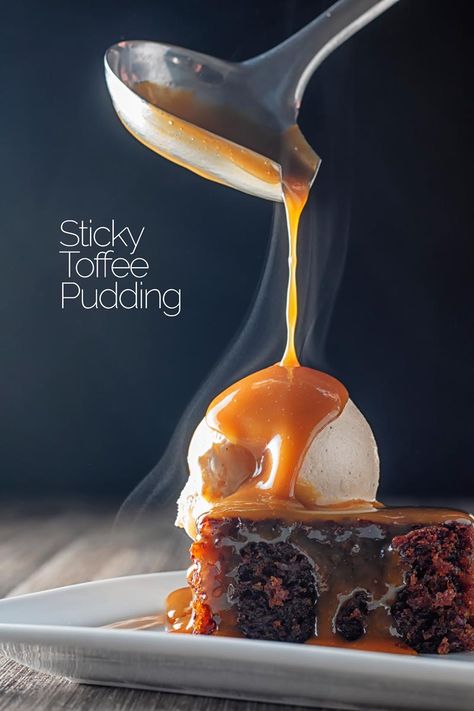 English Dessert Recipes, Sticky Dates, Caramel Drip Cake, Cinnamon Cake Recipes, Sticky Toffee Pudding Cake, English Desserts, Sticky Date, Sticky Date Pudding, Date Pudding