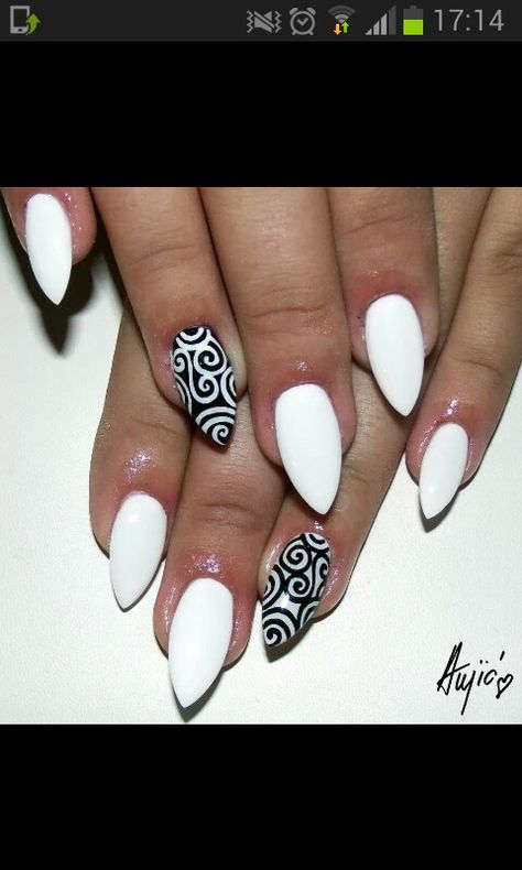 Black and white pointed nails Nails Designs Black And White, Bright Toe Nails, Mexican Nails Designs, Nails Designs Black, White Oval Nails, Pointed Nail Designs, Pointy Nail Designs, Nails Swirl, Nail Art Designs Easy