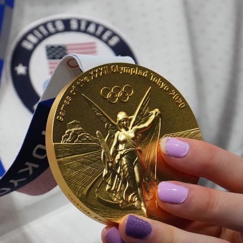 Olympic Medal Aesthetic, Olympics Aesthetic, Brittney Reese, Swimming Medals, Field Athletes, Katie Ledecky, Team Usa Olympics, Winter Gold, Olympic Swimming