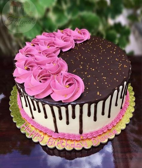 Drip Cake With Rosettes, Rose Cake Ideas Birthday, Valentine Cake Designs, Flower Drip Cake, Drip Cake Ideas, Bolo Drip Cake, Cake Pinterest, Valentine Cakes, Rosette Flower