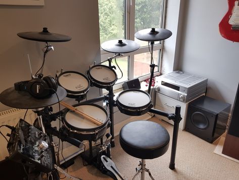 Electric Drums, Electric Drum Set, Sheet Music Stand, Guitar Display, Home Music Rooms, Drum Band, Drum Sets, Home Recording Studio, Living Place