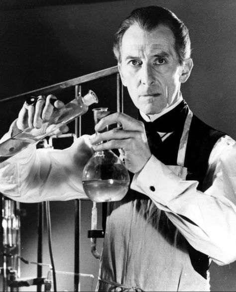 Peter Cushing as Dr. Frankenstein in the Hammer Horror films production. A nice alternative to the typical "labcoat mad scientist" Tumblr, Hammer Horror Films, Dr Frankenstein, Hammer Horror, Victor Frankenstein, Peter Cushing, Hammer Films, Famous Monsters, Classic Horror Movies