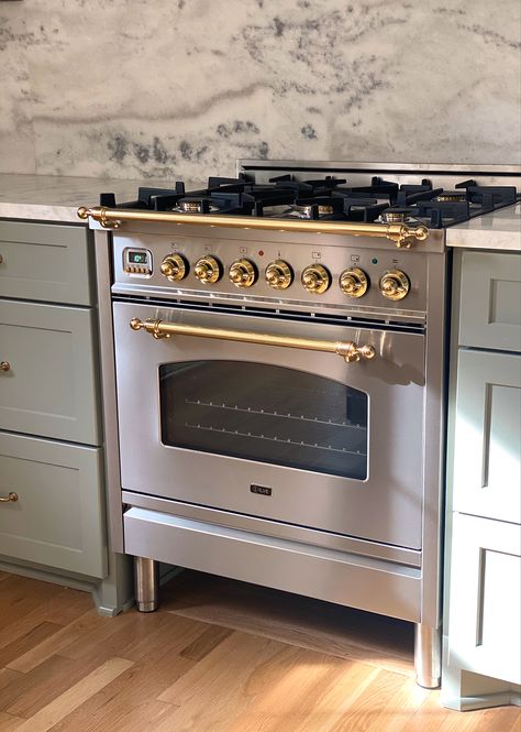 Ranges Kitchen Gas, Kitchen Stoves Ideas, Best Double Oven, Kitchen Appliances Layout, Monogram Appliances, Luxury Appliances, Vintage Appliances, Stoves Range, Best Appliances