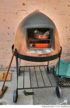 clay oven portable - Google Search Clay Oven Outdoor, Clay Pizza Oven, Oven Diy, Diy Pizza Oven, Brick Pizza Oven, Bread Oven, Clay Oven, Wood Oven, Outdoor Oven