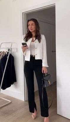 Networking Event Outfit, Event Outfit Ideas, Elegantes Outfit Damen, Casual Work Outfits Women, Corporate Baddie, Lawyer Fashion, Look Office, Lawyer Outfit, Corporate Attire