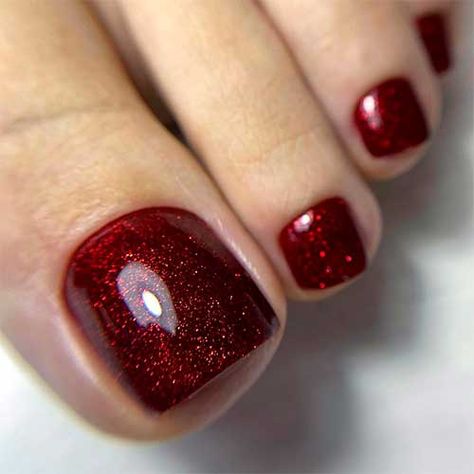 Christmas Gel Toe Nails, Christmas Pedicure Colors, Holiday Toenails, Red Toenail Designs, Christmas Toenails Pedicures, Pedicure Ideas Red, Christmas Toes Nails, Red Toe Nail Designs, Christmas Pedi