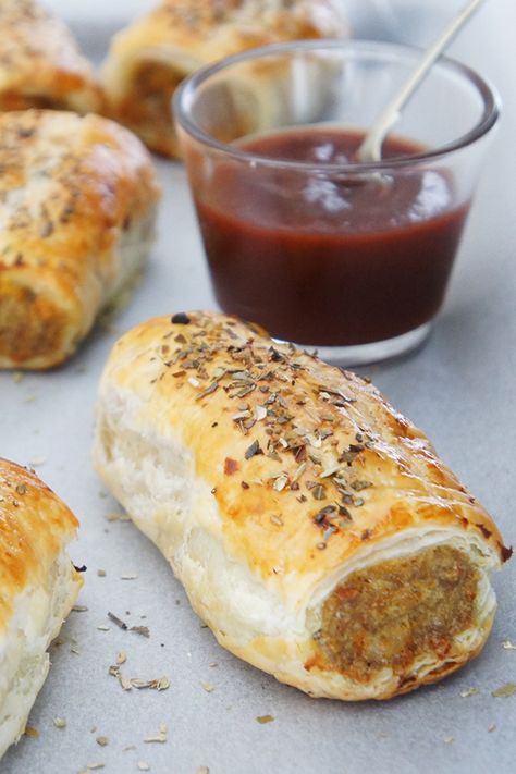 Homemade Sausage Rolls, Seared Salmon Recipes, Salmon Recipes Pan Seared, Sausage Rolls Recipe, Breakfast Recipes Kids, Pan Fried Salmon, Homemade Sausage, Sausage Rolls, Minced Meat