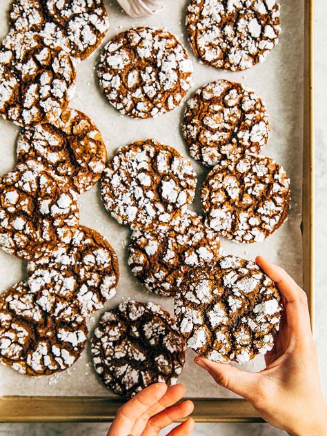 Ginger Crinkle Cookies » Hummingbird High Ginger Crinkle Cookies, Gingerbread Crinkle Cookies, Hummingbird Bakery, Chewy Molasses Cookies, Drop Cookie Recipes, Crinkle Cookies Recipe, Ginger Molasses, Holiday Baking Recipes, Ginger Molasses Cookies