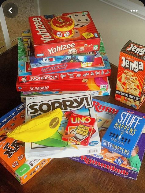 Board Games For Family, Host Ideas, Best Family Board Games, Activities With Friends, Board Night, Bored Games, Hangout Ideas, Uno Card Game, Games Night