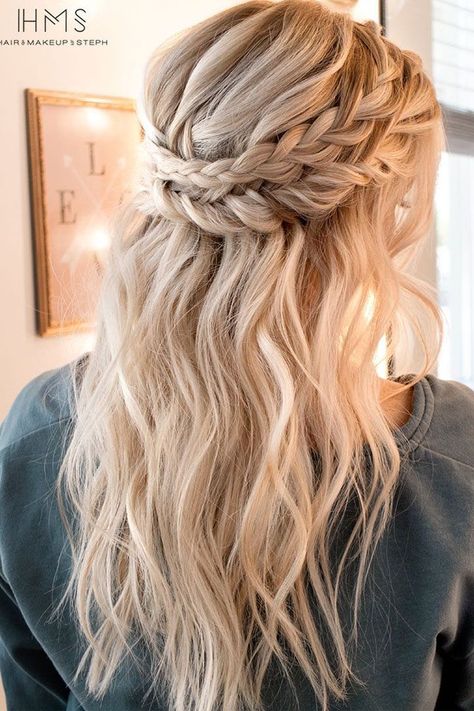 Crown braid with half up half down hairstyle inspiration Fancy Hair, Boho Wedding Hair, Best Wedding Hairstyles, Hairstyle Inspiration, Crown Braid, Wedding Hair Inspiration, Cute Hairstyles For Short Hair, Short Hairstyle, Long Blonde