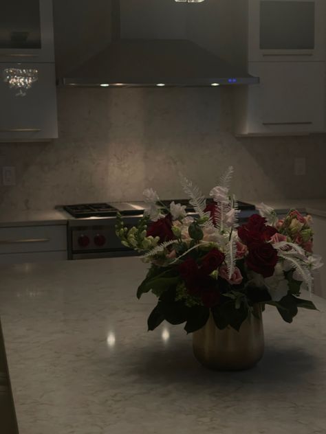 Dark Feminine Kitchen, Flower Bed Aesthetic, Dinner Date Romantic, Feminine Kitchen, Sarah Core, Cartoon Rappers, French Girl Aesthetic, Soft Life, Nothing But Flowers