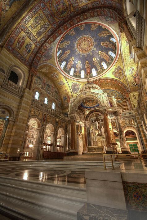 Catholic Cathedrals, St Louis Cathedral, Byzantine Architecture, Catholic Churches, Cathedral Basilica, Romanesque Architecture, Blog Art, Cathedral Church, Church Architecture