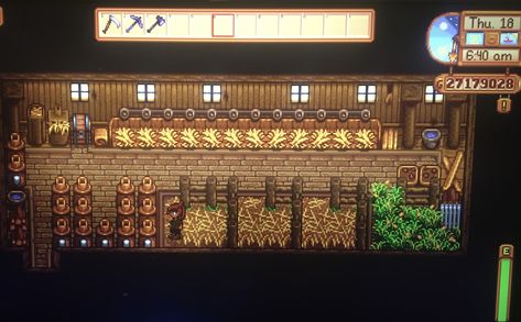 Decorated interior of Deluxe Coop Coop Layout Stardew Valley, Coop Design Stardew Valley, Stardew Coop Interior, Stardew Coop Design, Stardew Valley Coop Design, Stardew Coop Layout, Stardew Valley Chicken Coop Layout, Stardew Valley Coop Interior, Stardew Valley Barn Interior