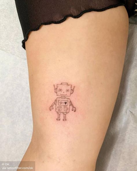 Mini Robot Tattoo, Robot Tattoo Cute, Robot Tattoo Ideas, Cute Robot Tattoo, Robot Tattoo Design, Tattoo Flamingo, Traditional Sailor Tattoos, Robot Tattoo, Nature Tattoo Sleeve