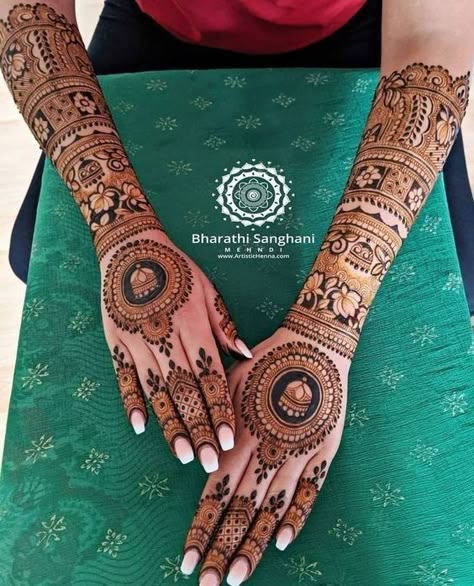 Intricate Bridal Mehndi Designs, Mehendi Design For Engagement Bride, Mehendi Designs For Bride Bridal Mehndi, Bride Mehandi Design, Latest Bridal Mehndi Designs Weddings, Bridal Back Hand Mehndi Design, Mehndi Designs For Bride, Henna Finger Designs, Mehendi Designs Bridal