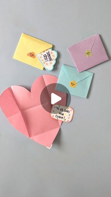 Monpetitsoukdidees on Instagram: "💌Enveloppe coeur💌 Un pliage très facile et tout en douceur pour créer une enveloppe originale à l'occasion de la Saint-Valentin ou sans raison particulière...juste pour le plaisir de dire "Je t'aime"🩷 Vous avez déjà testé ce pliage? Douce soirée✨ #pliagepapier #pliageorigami #origamifacile #easyorigamiforkids #easyorigami #enveloppe #enveloppeorigami #motricitefine #finemotorskills #finemotoractivity #activiteenfant #activitepourenfant #valentinesdaycrafts #diypapercrafts #diysaintvalentin #valentinesdaydiy #bricolagefacile #diyfacile #actividadesmanuales" Origami Cool, Viral Pins, Book Recommendations, Diy Gifts, Origami, Envelope, Diy Projects, Gifts, Pins