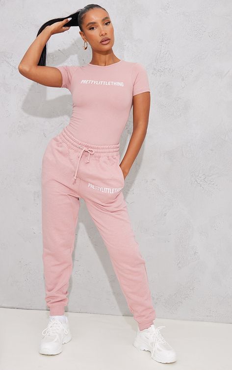 Prettylittlething Sweatpants Outfit, Pretty Little Thing Outfits Baddie, Pretty Little Thing Outfits, Prettylittlething Outfits, Pink Joggers Outfit, Pretty Little Thing Set, Baddie Clothing, Uniqlo Outfit, High Waisted Sweatpants