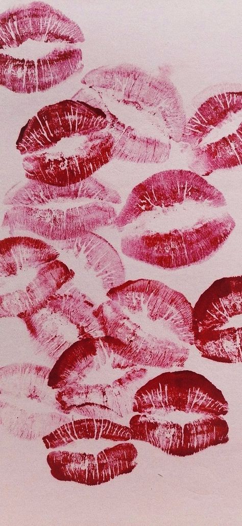 Lips Background Wallpapers, Lip Wallpaper Aesthetic, Pink Red Wallpaper Aesthetic, Redish Pink Aesthetic, Girly Aesthetic Background, Red Kisses Wallpaper, Unique Wallpaper Iphone, Pink Girly Aesthetic Wallpaper, Kiss Backgrounds