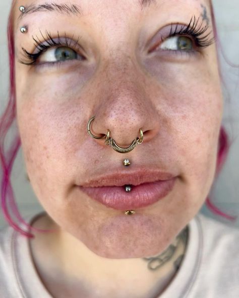 Chavez | APP Member | BVLA | SLO Piercing | Forward nostrils / Mantis piercings w/ 18k hinged rings and Meander VII chain by @leroifinejewellery I’m back from piercer retirement for... | Instagram Mantis Piercing, Hinged Ring, Face Piercings, Piercing Ring, Body Modifications, Body Mods, Piercings, Chain, Tattoos