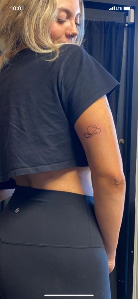 307 Wyoming Tattoo, Fine Line Texas Tattoo, Simple Tattoo Placement For Women, Nashville Tattoo Ideas Country Music, Tiny Texas Tattoo, Little Cowboy Hat Tattoo, Cowboy Hat Tattoo For Women, Fine Line Cowboy Hat Tattoo, Costal Cowgirl Tattoo