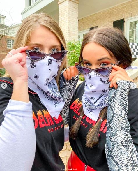 Sorority Outfit Ideas, Delta Gamma Bid Day, Sorority Themes, Bandana Mask, Bandana Girl, Gas Mask Girl, Scarf Face Mask, Scarf Mask, Hot Army Men