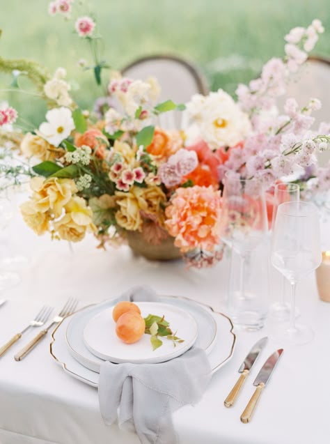 Wedding rehearsal dinners are getting more and more trendy - here are 28 wedding rehearsal dinner ideas to enhance your wedding theme. With table decor, a wedding rehearsal cake, to drinks and champagne towers, these ideas with create a high end dinner for your family and friends. #Wedding #Rehearsal #Dinner #Inspiration #Weddings #Details #Unique | Martha Stewart Weddings - The Best Summer Rehearsal Dinner Ideas Summer Rehearsal Dinner, Rehearsal Dinner Centerpieces, Rehearsal Dinner Ideas, Champagne Towers, Dinner Centerpieces, Sunset Elopement, Rehearsal Dinner Outfits, Pre Wedding Party, Champagne Tower