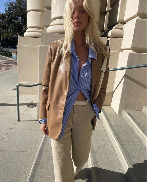 Elsa Hosk Outfits, Trousers Outfit, Elegant Classy Outfits, Slouchy Pants, Oversize Shirt, Corporate Outfits, Elsa Hosk, Classy Work Outfits, Stylish Work Outfits