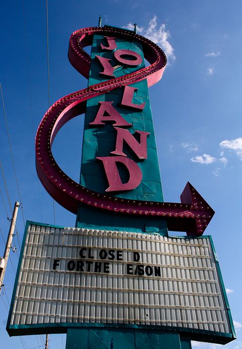 The Abandoned Joyland Amusement Park, Wichita, Kansas Joyland Amusement Park, Wichita Ks, Wichita Kansas, Abandoned Theme Parks, Living In Colorado, Old Abandoned Houses, Abandoned Amusement Parks, Abandoned Castles, Overland Park