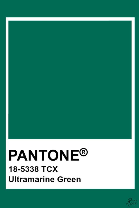 Ultramarine Green é uma cor fria um pouco esverdeada e que inspira autoconfiança e equilíbrio. A cor reinará em looks e acessórios nessa estação. Emerald Green Pantone, Green Pantone, Pantone Tcx, Pantone Green, Pantone Colours, Pantone Color Chart, Pantone Swatches, Pantone 2020, Pantone Palette