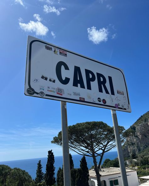 Capri, Italy ⛱️🍋🌺🍹🍊⛵️ Capri, Naples, Italy Capri, Capri Italia, Capri Italy, Italy Aesthetic, Foto Instagram, Summer Season, Live Life