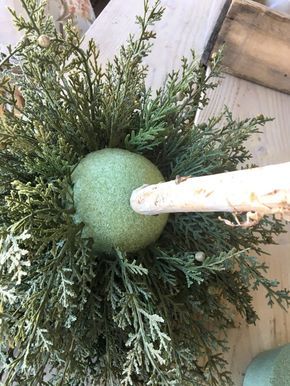 DIY Topiaries Diy Topiaries, Christmas Tree Topiary, Topiary Decor, Floral Topiaries, Outdoor Topiary, Topiary Diy, Christmas Topiary, Christmas Planters, Handmade Charlotte