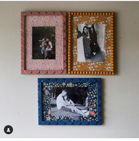 Decoupage Frames Ideas, Picture Frame Matting Ideas, Diy Art Frame, Picture Frame Decorating Ideas, Painted Picture Frames Diy, Upholstered Frames, Diy Photo Frame, Do It Yourself Decoration, Colorful Picture Frames