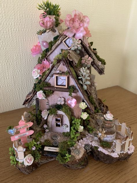 Tooth Fairy House, Fairy Garden Birthday Party, Fairy Tree Houses, Fairy House Crafts, Box Frame Art, Clay Fairy House, Fairy House Diy, Fairy Garden Crafts, Fairy Garden Designs