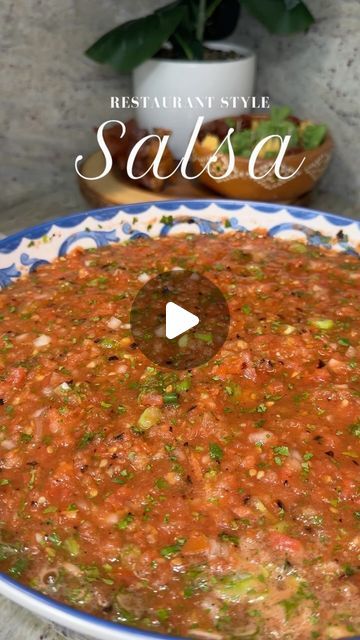 Salsa With Serrano Peppers, Salsa For Chips Mexican, Salsa Authentic Mexican, Salsa Restaurant Style, Salsa For Tacos Mexican, Chipotle Medium Salsa Recipe, Red Salsa Recipe Mexican, Salsa Without Cilantro, Roasted Jalapeno Salsa