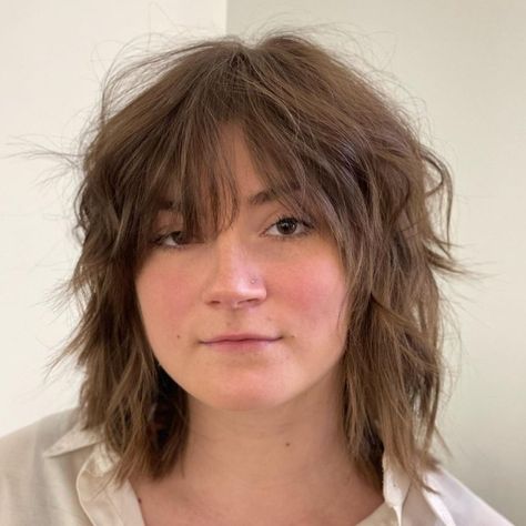 Shaggy Layered Haircut, A Shag Haircut, Shag Layered Hairstyles, Medium Shag Hairstyles, Long Shag Hairstyles, Curly Shag Haircut, Bob Hairstyles For Round Face, Shaggy Bob Hairstyles, Shaggy Bob Haircut