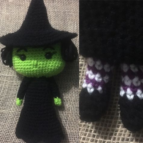 I took some time off for Christmas. We had lots of family things and I didn’t have time to crochet. Last week was my scheduled week to make something from another designer. I am intrigued by … Crochet Holiday, Wicked Witch Of The West, Witch Of The West, Crochet Halloween, Crochet Disney, Adornos Halloween, Halloween Crochet Patterns, Simple Crochet, Crochet Fall