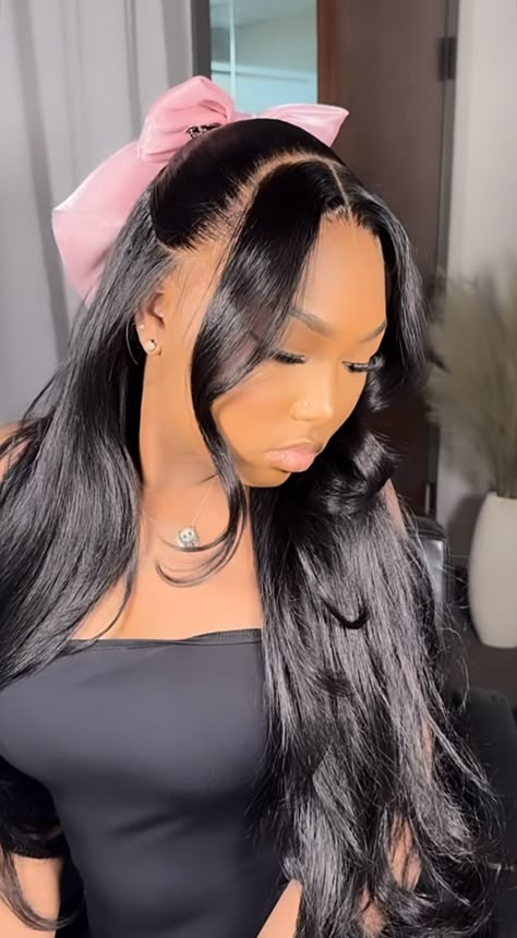 Sew In Bow Hairstyle, Weave Birthday Hairstyles, 19th Birthday Hairstyles For Black Women, Birthday Wig Styles For Black Women, Brunch Hairstyles Black Women, Pink And Black Sew In, Black Birthday Hairstyles, Lace Front Hair Styles, Birthday Night Out Outfit Classy