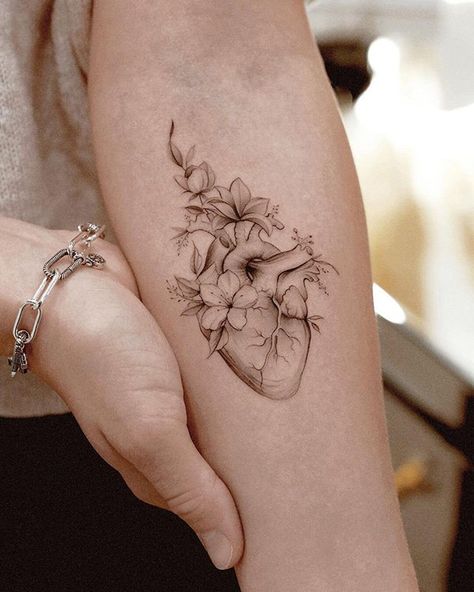 Over Heart Tattoo, Heart And Roses Tattoo, Cardiac Heart Tattoos, Tattoo Over Heart, Tattoo Heart Design, Flowers Heart Tattoo, Tattoo With Heart, Hearts And Flowers Tattoo, Heart And Lung Tattoo