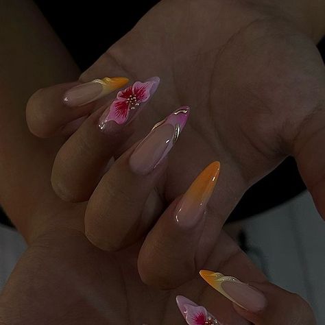 Alketa Musta on Instagram Almond Nails Cool Designs, Sparkly Nails With Design, Encapsulated Almond Nails, Tropical Almond Nails, Nail Ideas Flowers, Nail Ideas Oval, Cute Almond Shaped Nails, Almondetto Nails, Long Almond Shaped Nails